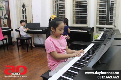 Dạy đàn Piano cho bé