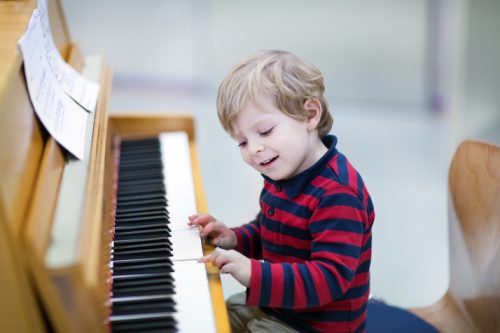Học đàn piano và những lợi ích thực tế
